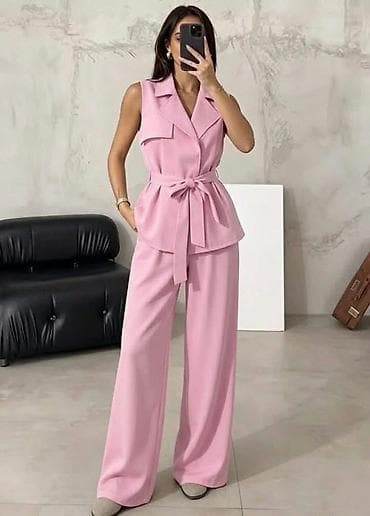 Ženska odeća: 04. KOMPLET: 4.200 dinara A — 2