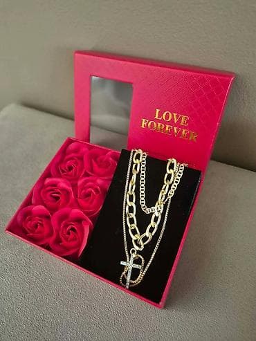 Lične stvari: Poklon set “Love Forever” – ženski nakit i dekorativne ruže - Sadržaj — 3