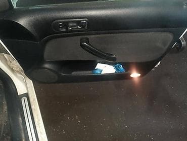 drzac za barjak: TAPACIR VRATA ZA VOLKSWAGEN GOLF 4 | Tapaciri vrata prednji zadnji — 3