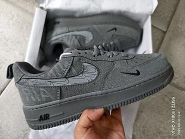 Patike: Nova boja air force extra kvalitet 41 do 46 za 4800 din
pb — 5