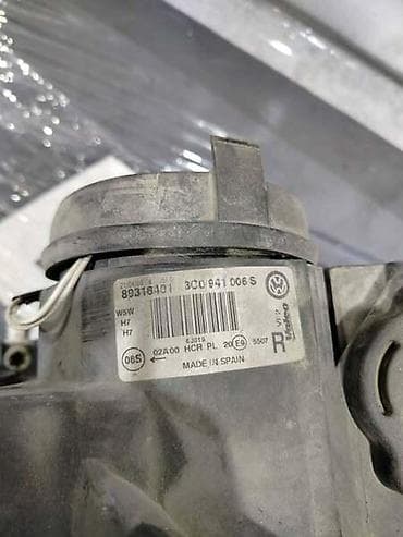 Headlights: FAR DESNI ZA VOLKSWAGEN PASSAT B6 OD 2005. DO 2010. GOD. | Far desni — 2