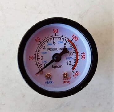 kompresor 220v12v: Prodajem nov i kvalitetan manometar sa dva sata sa sklopkom i izlazom — 4