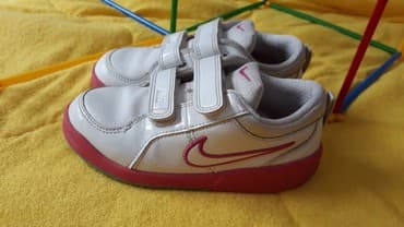 torbice za devojčice h m: Original NIKE patike u perfektnom stanju! Broj 27 — 1