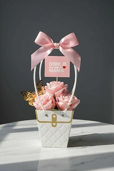 mini banane sadnice: Dekorativne korpice sa veštačkim ružama – poklon za mamu - Elegantne — 4