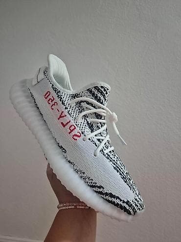 antilop patike: Yezzy lepo odradjene
Urezan boost u djonu
36-48
4000din
SS🖤 — 2