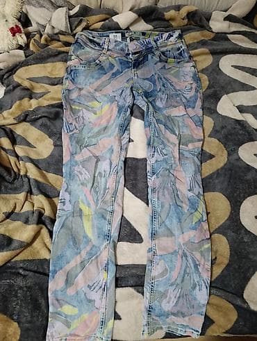 nesal pantalone: Ženske farmerke Be You by drolatica - Model: klasičan kroj sa ravnim — 3