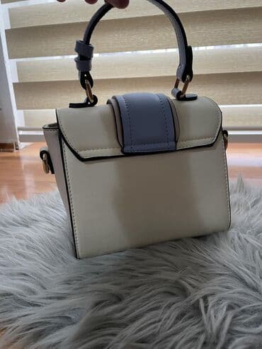 lacoste torba muska: Ženska torba – elegantna strukturalna mini/srednja tašna - Dizajn — 3