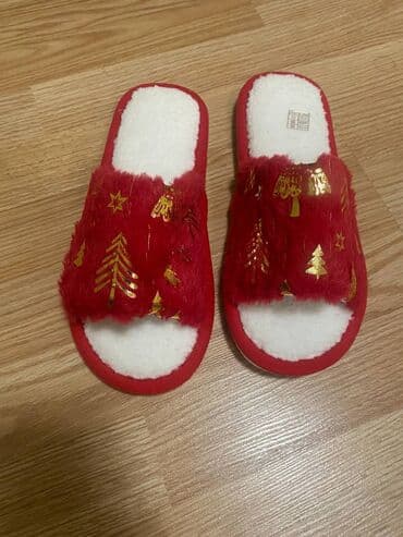 Slippers: Indoor slippers, 42 — 2