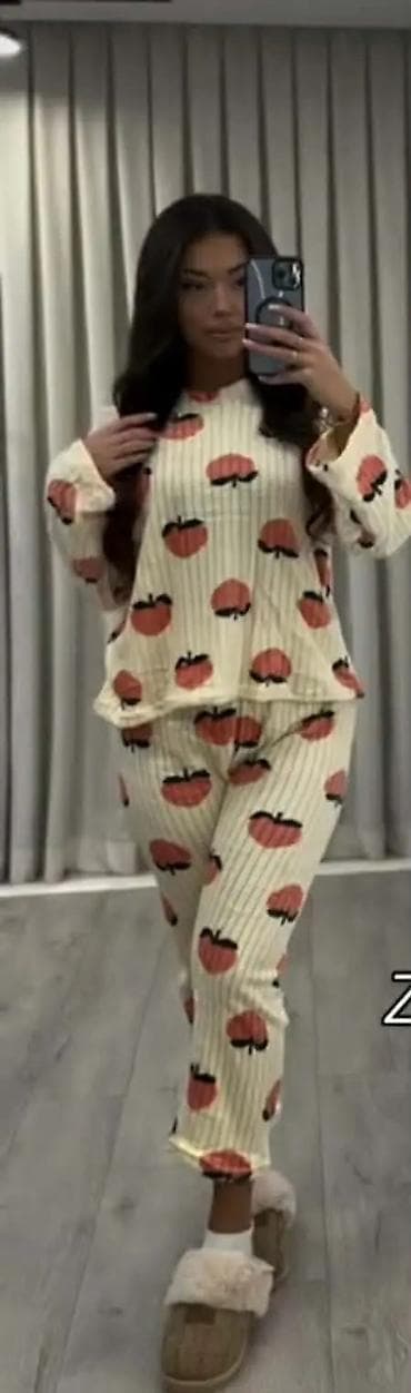 Venčanice i aksesoari: Ženske pidžame – set (gornji deo + donji deo) - Dizajn: raznovrsni — 2