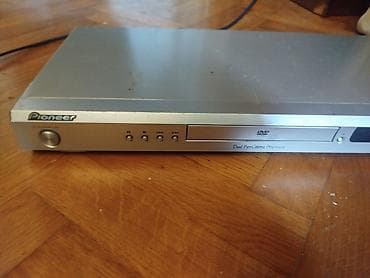 Pioneer DVD plejer sa daljinskim.Ispravan. Isproban samo preko skarta