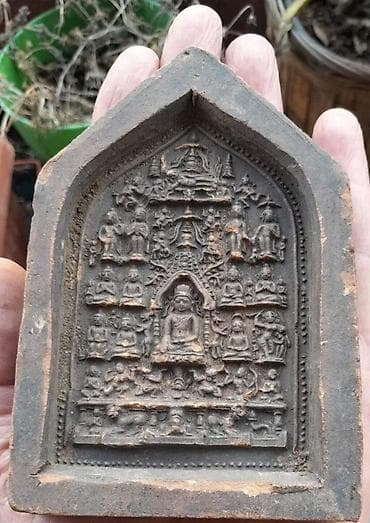 polovne grejalice i radijatori: Original hand pressed Terracotta Buddha. Made in the 11th to 12th — 6