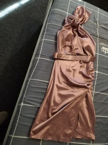 zelena satenska kosulja: Elegantne haljine – set od 3 komada 1) Asimetrična satenska haljina — 9