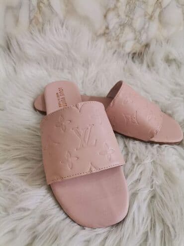 najk papuče: Papuce 1.700
Kompleti 2.900 — 4