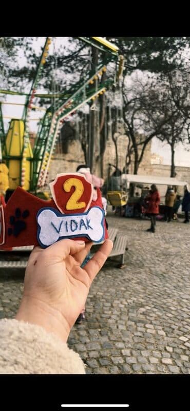 de mazzio cizme: Ručno rađene rođendanske krune za slavljenike, prilagođene uzrastu i — 2