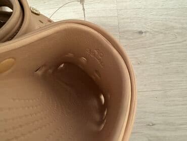 grubin papuce krava: Fashion slippers, Crocs, 40 — 9