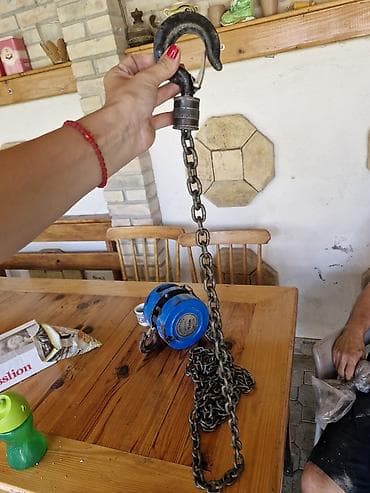 dizalica za motore: Ručna lančana dizalica (tzv. „chain hoist”) sa gornjom kukom i — 1