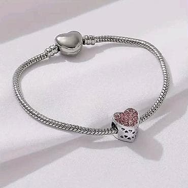 helanke sa slicem: Narukvica sa priveskom
Cena:2300 din 
💋 — 2