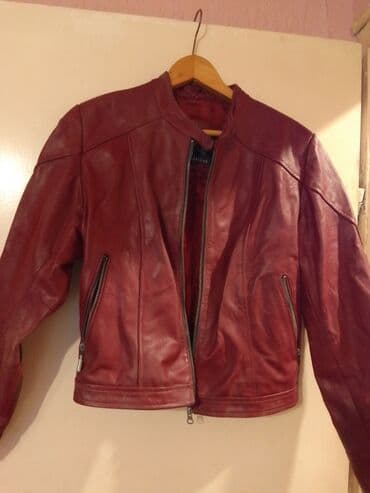 Ženska kožna jakna – bordo/crvena - Materijal: prava koža (mekana