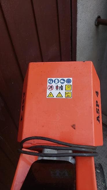 Merni alati i instrumenti: Cepač za drva ATIKA 4 t - Cepač za drva donešen iz Nemačke model — 4