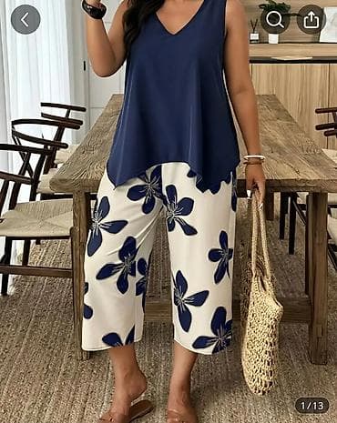 Ženski komplet – bez rukava bluza i kapri pantalone - Dizajn