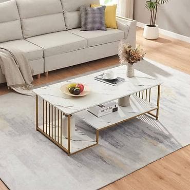 Moderni klub sto Florence sa imitacijom mermeradonosi savršen spoj