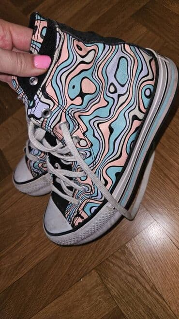 obuca lara: Converse, Size - 35 — 1