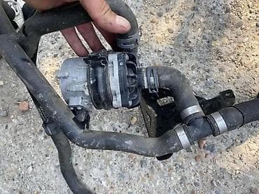prekidac za sekvent plin: PUMPA ZA VODU AUDI A4 A5 A6 A7 Q5 POMOCNA 8K0965567 | Audi vw delovi — 3