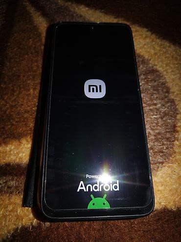 ventilator na vodu za baste: Redmi pametni telefon – crni - Ekran: veliki displej sa centralno — 4