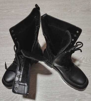 Ostala ženska obuća: Čizme, 39 — 2