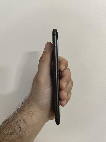 punjac za iphone 11: Iphone 8 plus sa 256gb memorije, Icloud free i otključan za sve mreže — 3