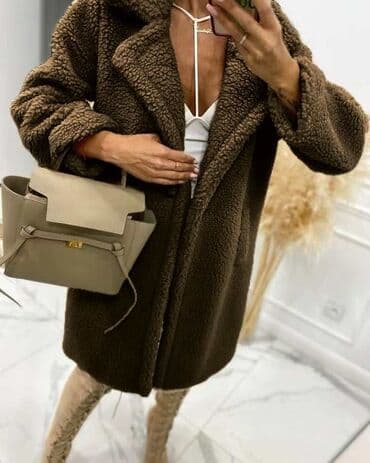 Fur coats: Tedy kaput 
Cena 4.500 dinara — 9