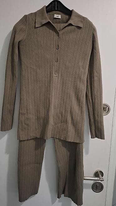 Dvodijelni ženski komplet LIME – rebrasti pleteni set u