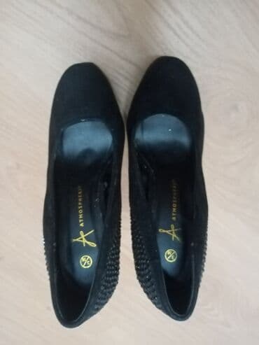 Salonke: Salonke, Alexander McQueen, 36