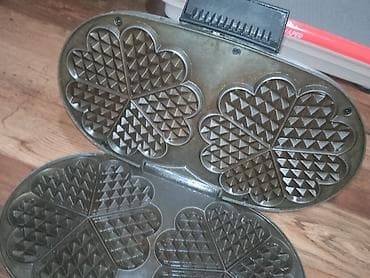 pica pec na plin: Aparat za galete- bakin kolac DVOSTRUKI je potpuno ispravan, u dobrom — 9