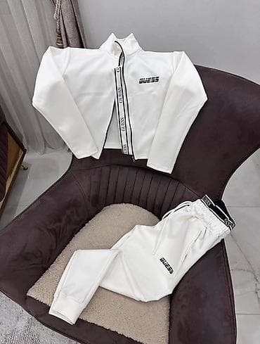 p. s prsluci: Guess kompleti
 s m l xl 
4500 din✅️
NT❤ — 4