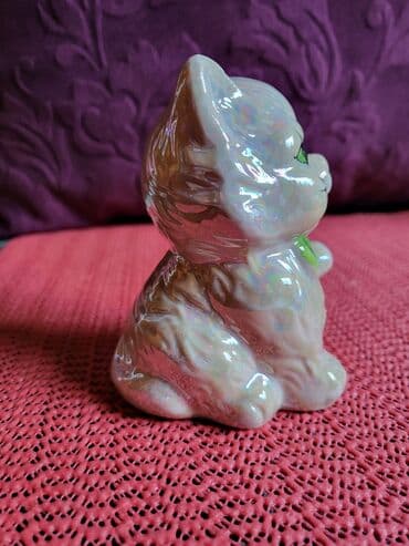 set porcelanski: Figura nova,vintaz,porcelanska sa sedef glazurom. Visina. 9cm — 5