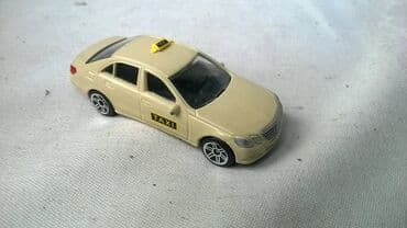 makete automobila 118: Realtoy Mercedes E-klasa Taxi, oko 1:55, China — 1
