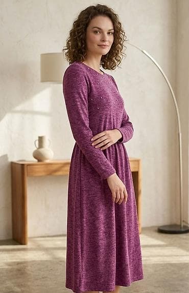 Haljine: Haljina midi dužine u boji maline - Kroj: A-linija sa suptilno — 1