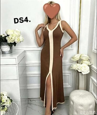 top svecani: Elegantna duga haljina bez rukava – model - Kroj: pripijena silueta — 2