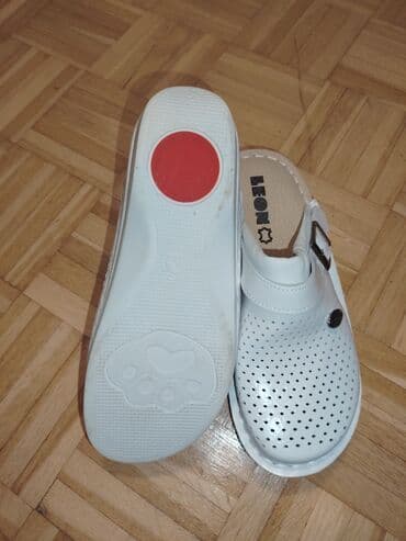 Flat shoes: Clogs, Leon, 39 — 3