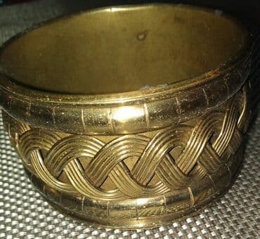 Accessories: NARUKVICA METALNA MOCNO IZGLEDA — 1
