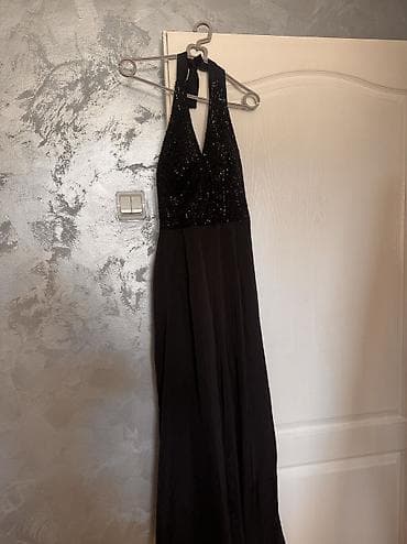 Venčanice i aksesoari: Elegantni kombinezon, prati liniju tela Otvorena su mu ledja Odgovara — 2