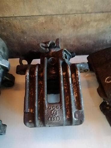 ventilator za auto: KLEŠTA ZA VOLKSWAGEN GOLF 4 | Zadnja desna klesta golf4 Delovi Golf — 1