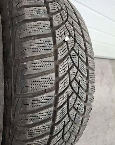 sloba auto ruma: GOODYEAR 215/65 R16 ZIMSKA | dve gume sa slike, cena za obe 100 — 3