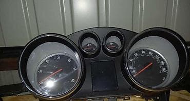 Delovi enterijera: INSTRUMENT TABLA KM SAT ZA OPEL ASTRA J | Svi delovi za Opel vozila — 1
