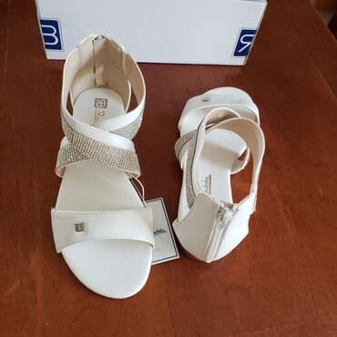 c a kombinezoni: Sandals, 39 — 2