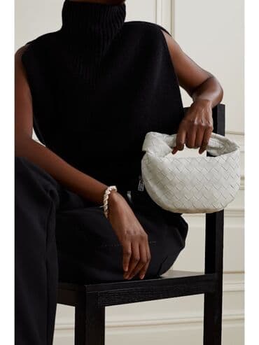 mina torbe: Bottega veneta original mini jodie torbica u beloj boji. Za sve — 3