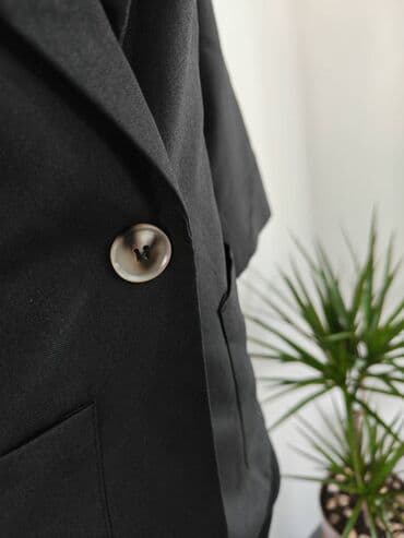 haljine za punije dame sa stomakom: SHEIN✨ Nov sako Strukiran Veličina S Poluobim 44 cm Za sve — 3