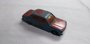 oc sa prevodom: Mehanotehnika Peugeot 305 oko dosta izgreban — 1