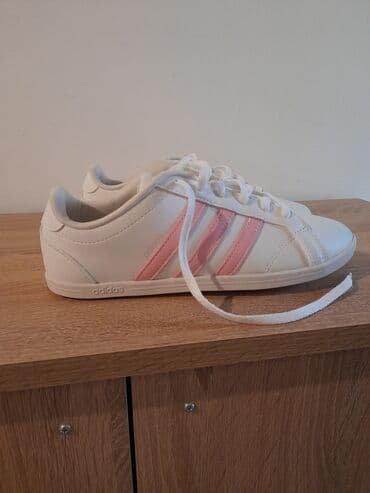 šafran ženske cipele: Adidas ženske patike – bele sa roze prugama - Model niskog profila sa — 10
